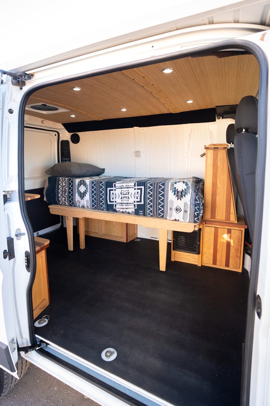 2018 Ram Promaster 118 Camper Van 007