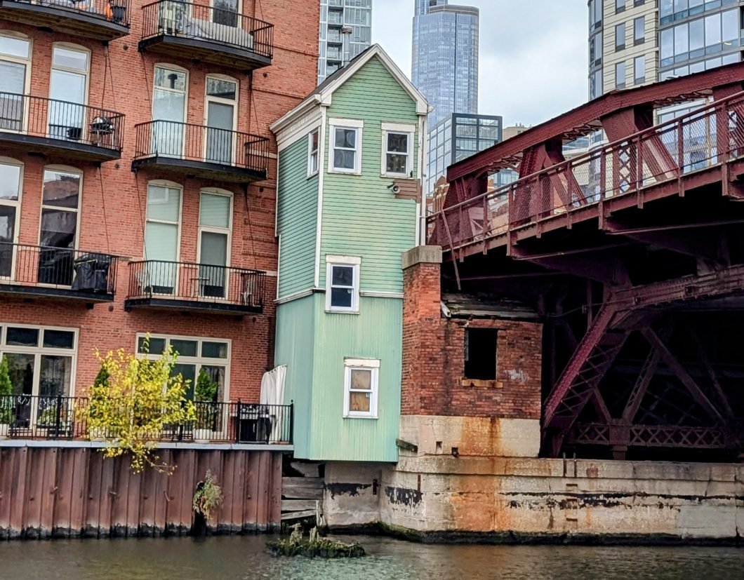 Chicago bridge house