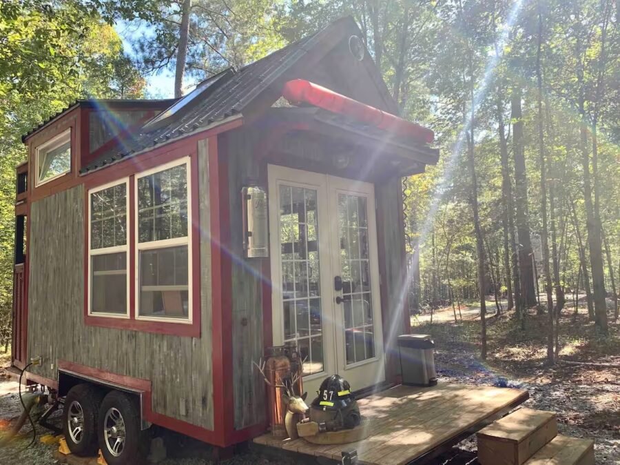 Romantic Firehouse tiny house at lake Oconee